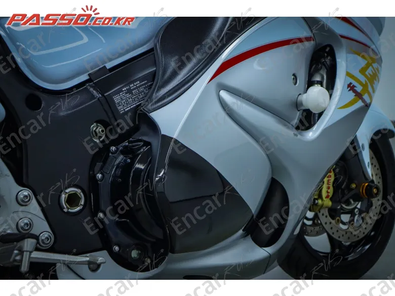 SUZUKI GSX R 1300 HAYABUSA - фото 4