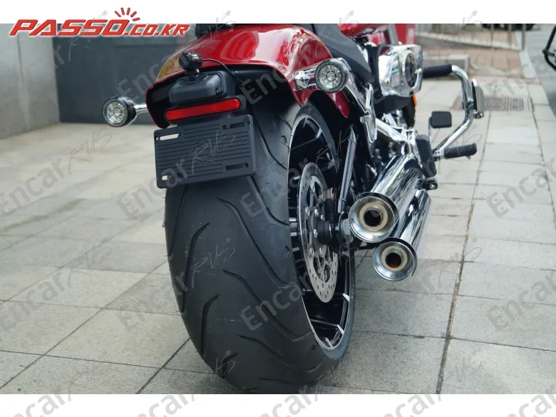 Harley-Davidson Breakout 117 - фото 2