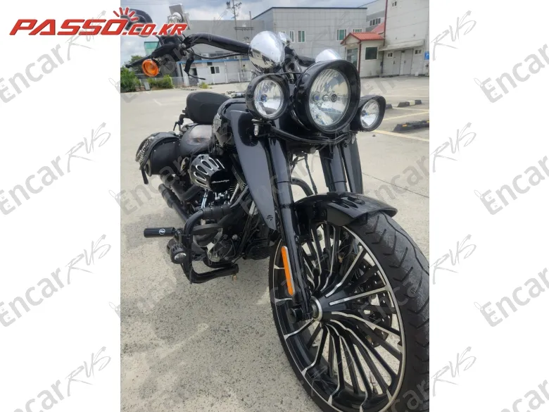 HARLEY-DAVIDSON SOFTAIL SLIM S - фото 4
