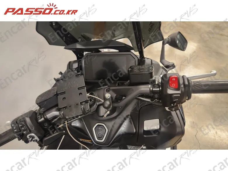 Yamaha T Max 560 - фото 3