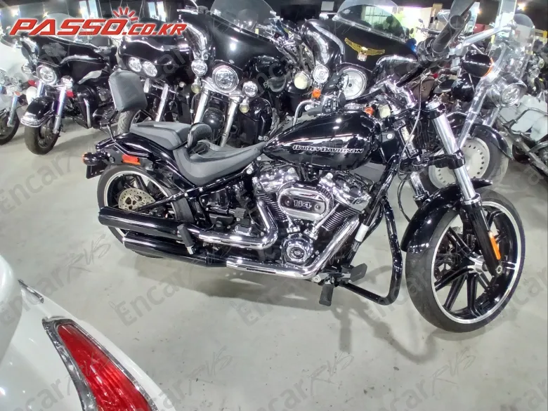 Harley-Davidson Breakout 114 - фото 0