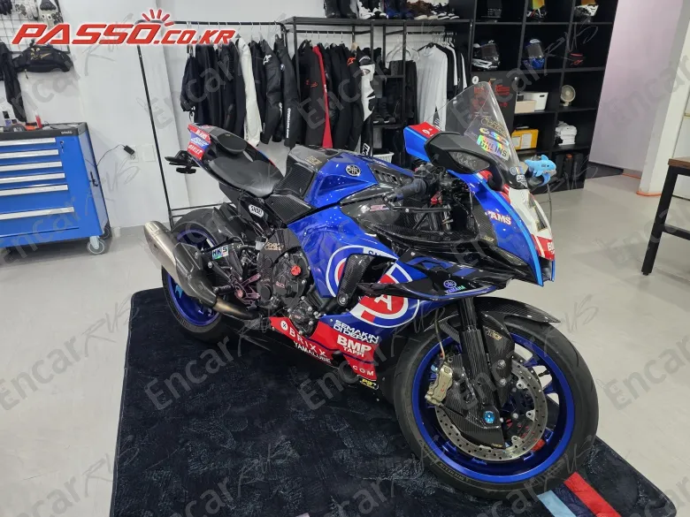 Yamaha Yzf R1 - фото 0
