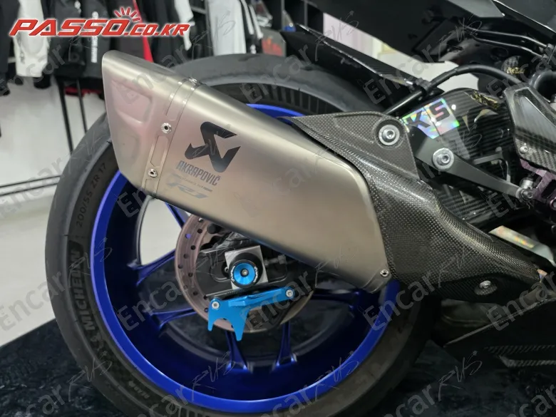 Yamaha Yzf R1 - фото 6