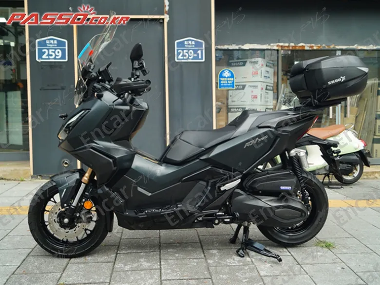 Honda Adv 350 - фото 1