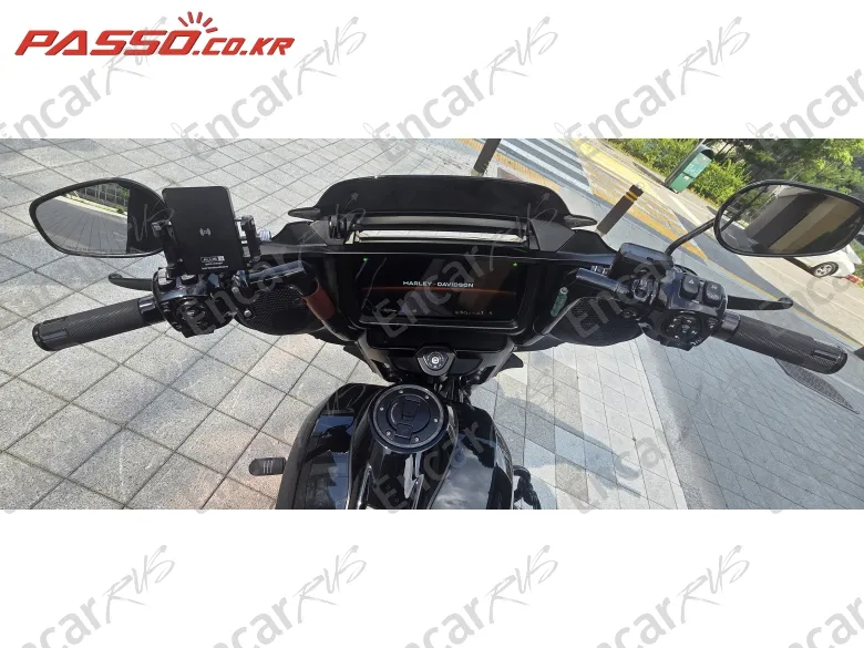 Harley-Davidson Flhx - фото 3