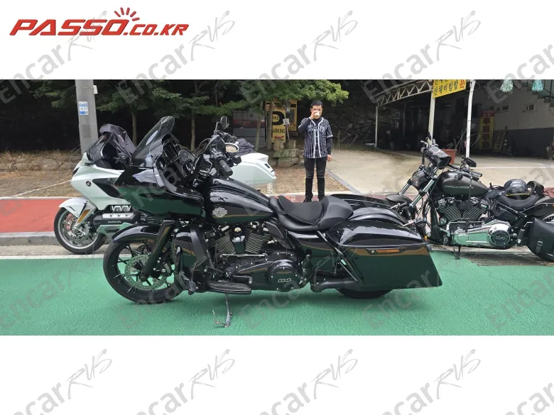 HARLEY-DAVIDSON ROAD GLIDE SPECIAL - фото 1