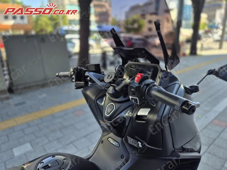 Yamaha T Max 560 - фото 3