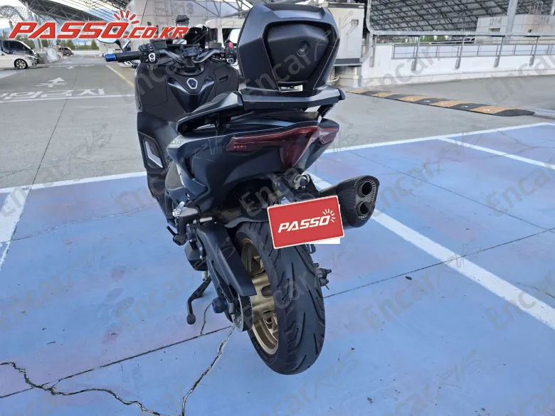 Yamaha T Max 560 - фото 2