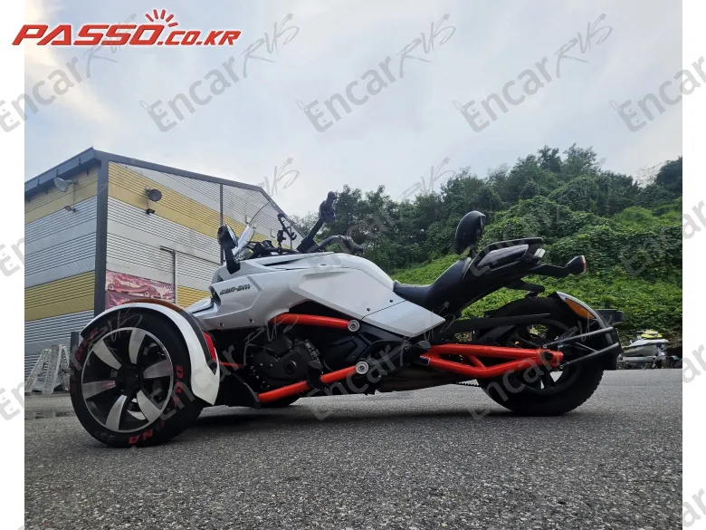 BRP Can-Am Spyder F3 S - фото 1