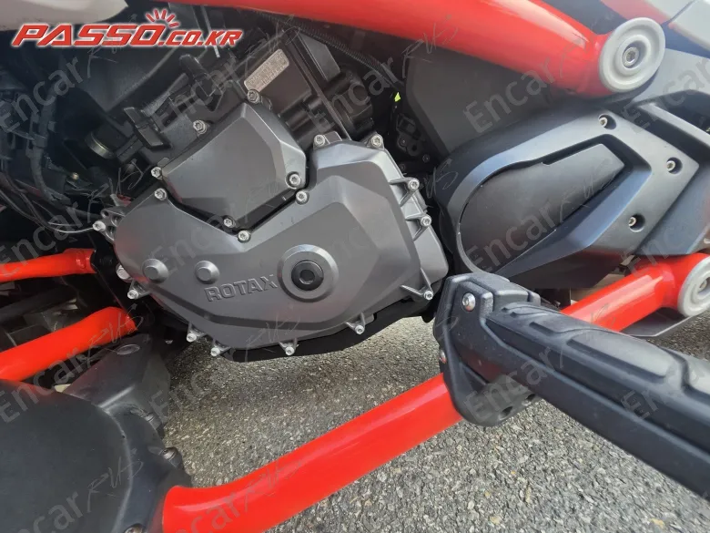 BRP Can-Am Spyder F3 S - фото 4