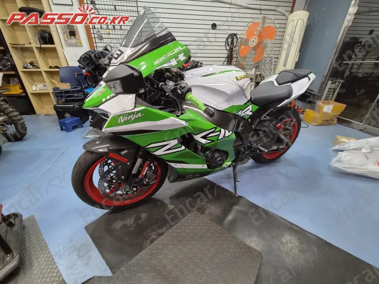 Kawasaki Zx 10 R - фото 1