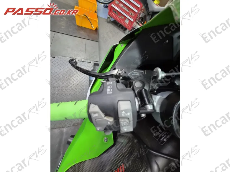 Kawasaki Zx 10 R - фото 3