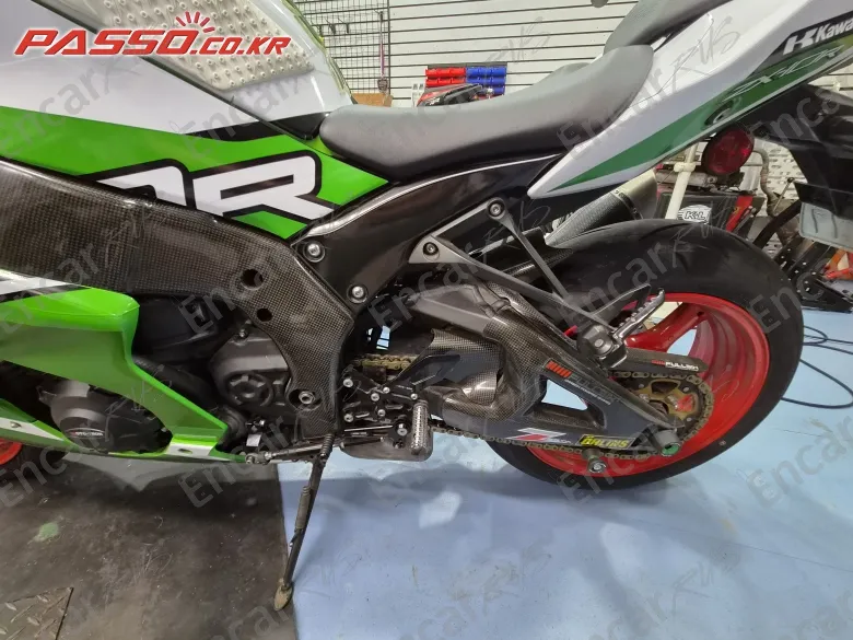Kawasaki Zx 10 R - фото 4