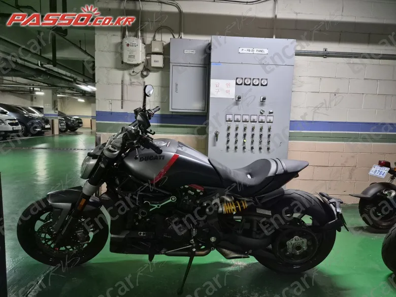 Ducati X Diavel Black Star - фото 1