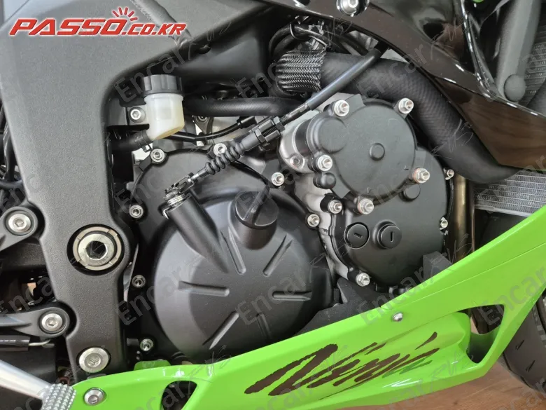 KAWASAKI ZX 6 R - фото 4