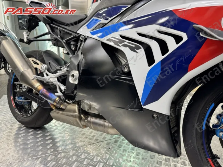 Bmw M 1000 Rr - фото 4