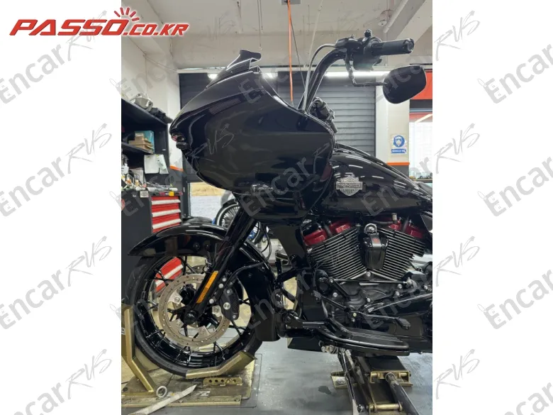 Harley-Davidson Road Glide St - фото 3