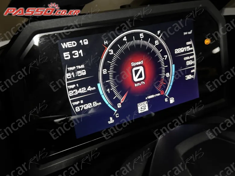 Yamaha T Max 560 - фото 4