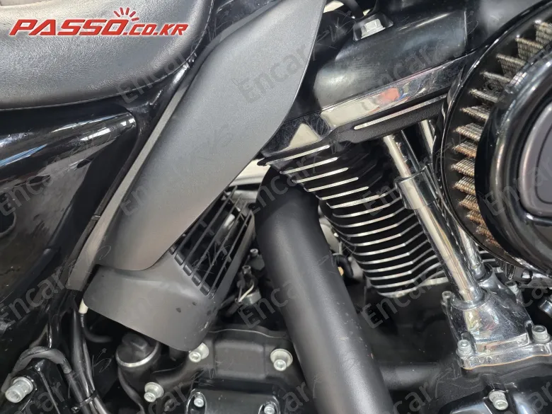 HARLEY-DAVIDSON ROAD GLIDE SPECIAL - фото 4