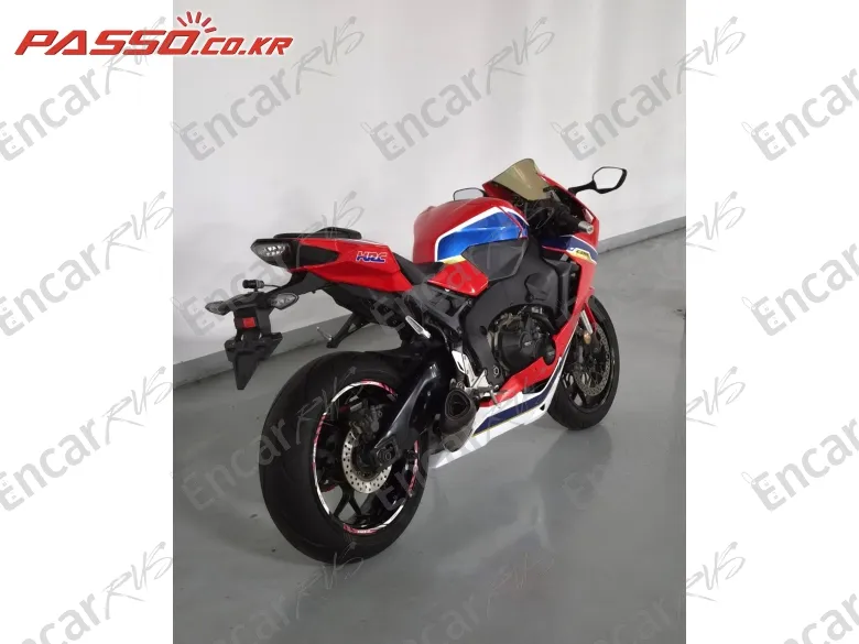 Honda Cbr 1000 Rr - фото 6