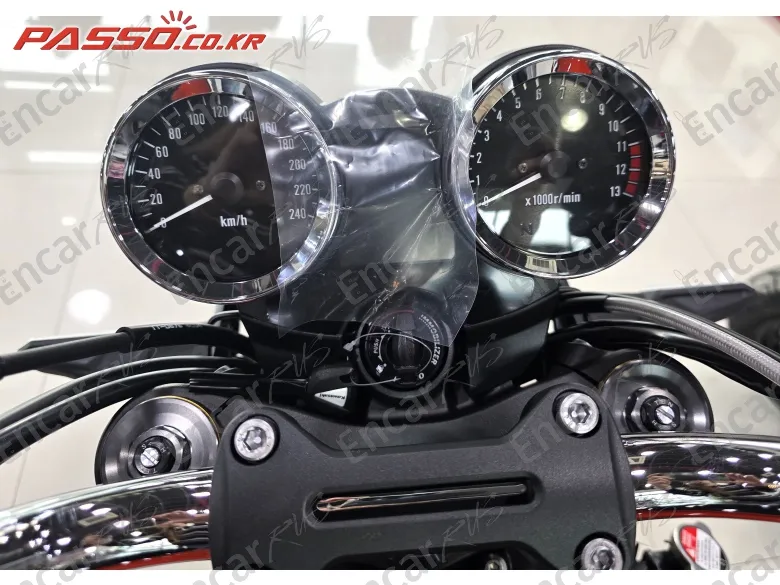 Kawasaki Z 900 RS SE ABS - фото 3