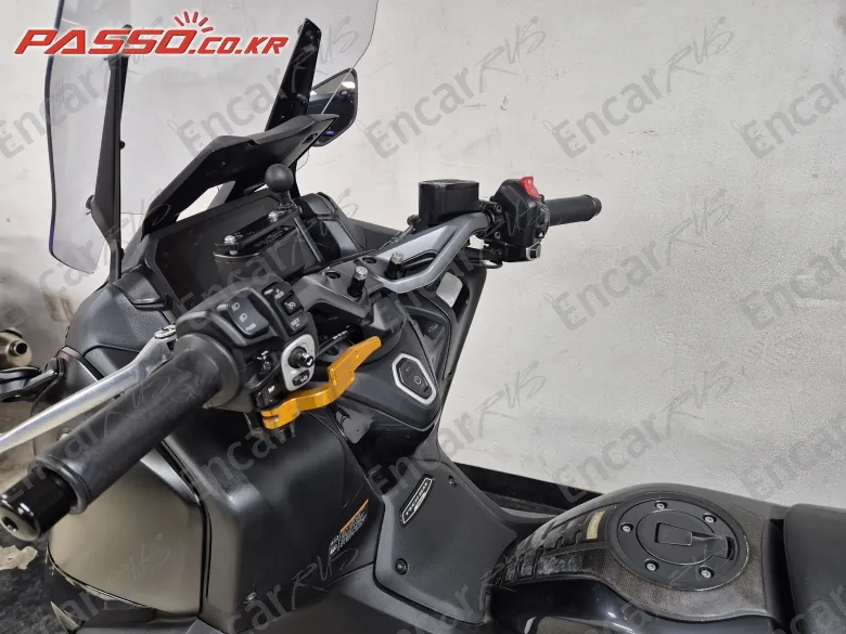 Yamaha T Max 560 - фото 3