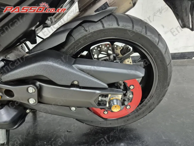 Yamaha T Max 560 - фото 4
