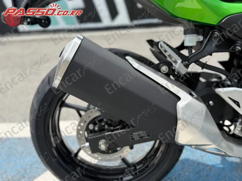 Kawasaki Z 500 Abs - фото 3