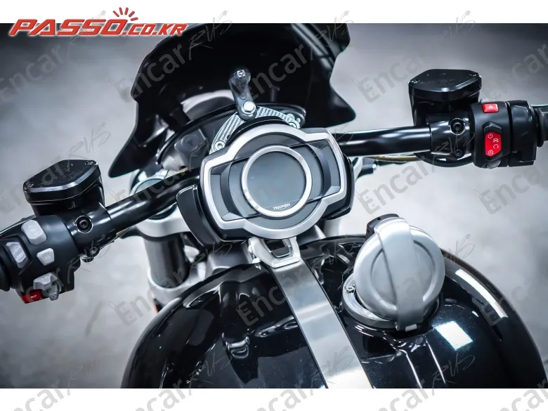 TRIUMPH ROCKET Ⅲ R - фото 3