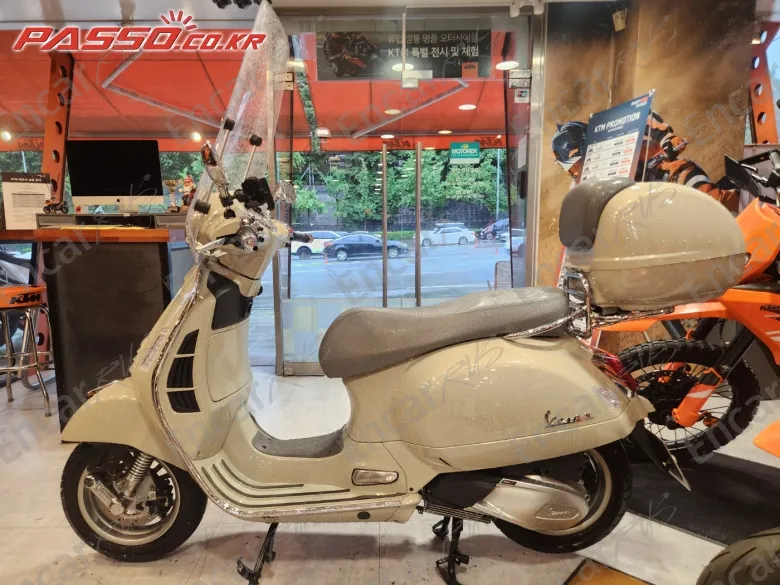 VESPA GTS 300 CLASSIC - фото 1