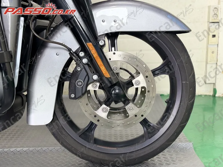 HARLEY-DAVIDSON FLHTKSE CVO LIMITED - фото 5