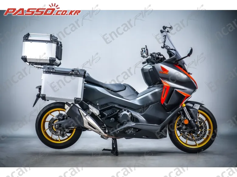 Honda Forza 750 - фото 0