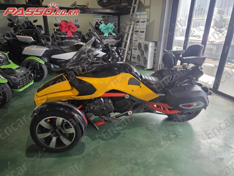 BRP Can-Am Spyder F3 S - фото 1