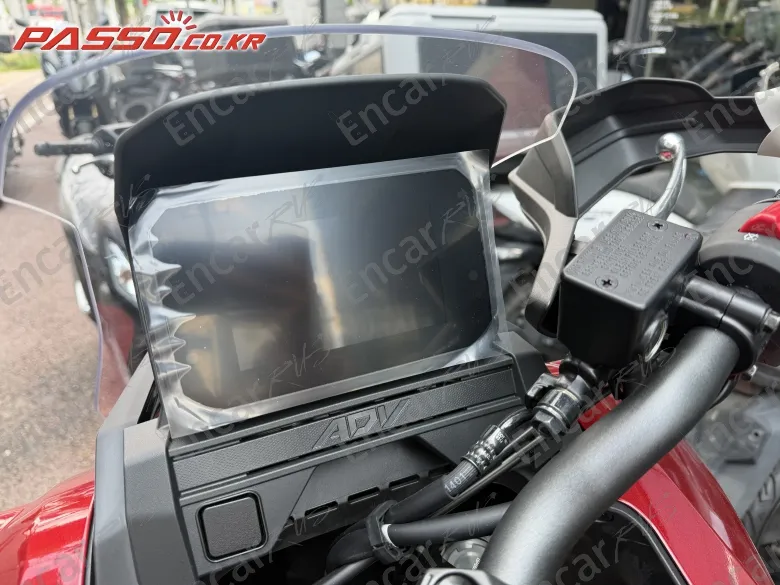 Honda Adv 350 - фото 4