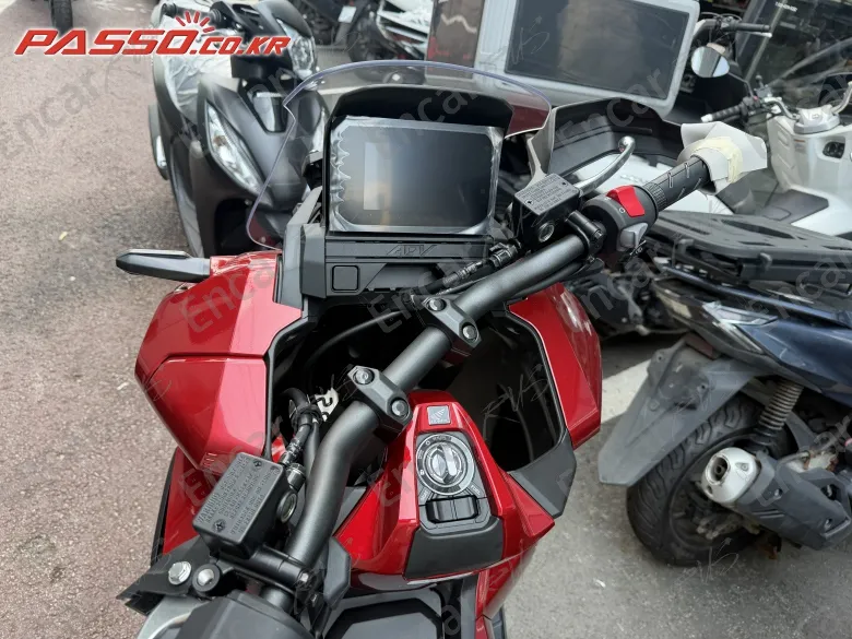 Honda Adv 350 - фото 5