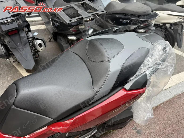 Honda Adv 350 - фото 6