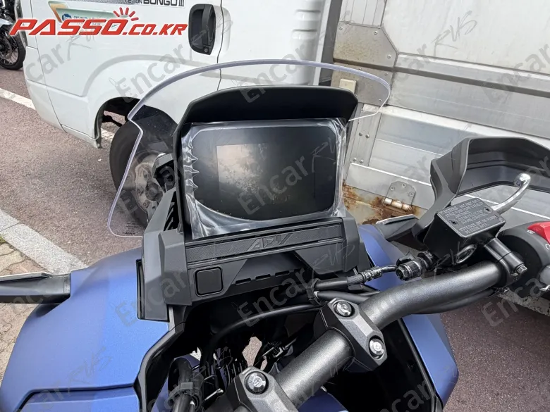Honda Adv 350 - фото 4