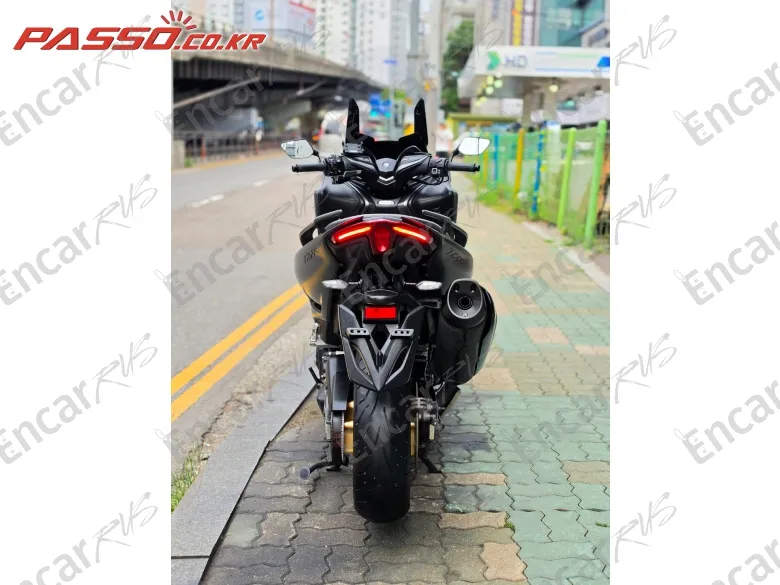 Yamaha T Max 560 - фото 2