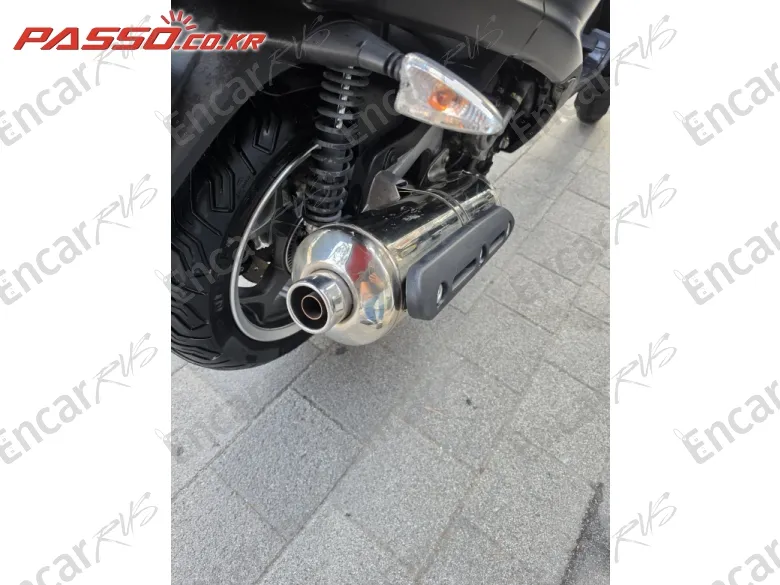 Piaggio Mp3 500 Ie Business - фото 6