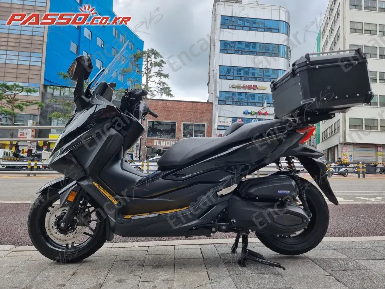 Honda Forza 350 - фото 1