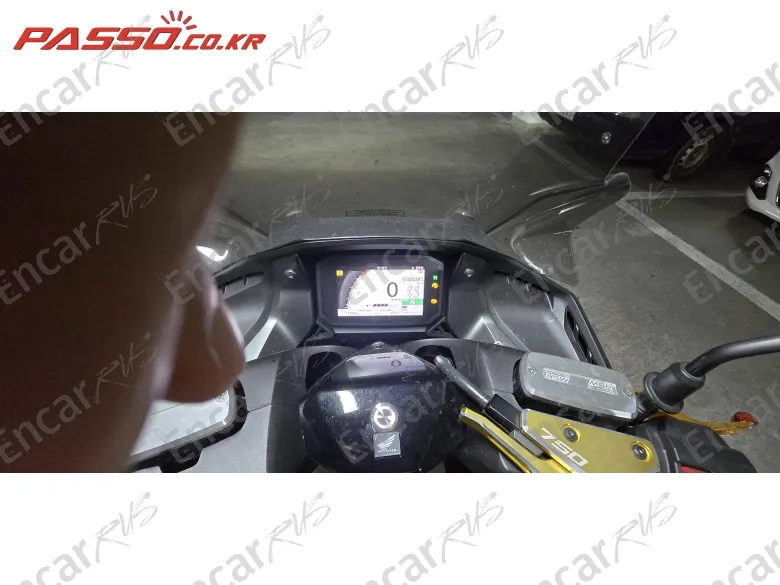 Honda Forza 750 - фото 5