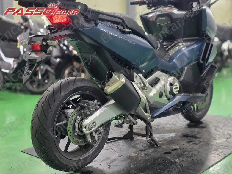 Honda Forza 750 - фото 6