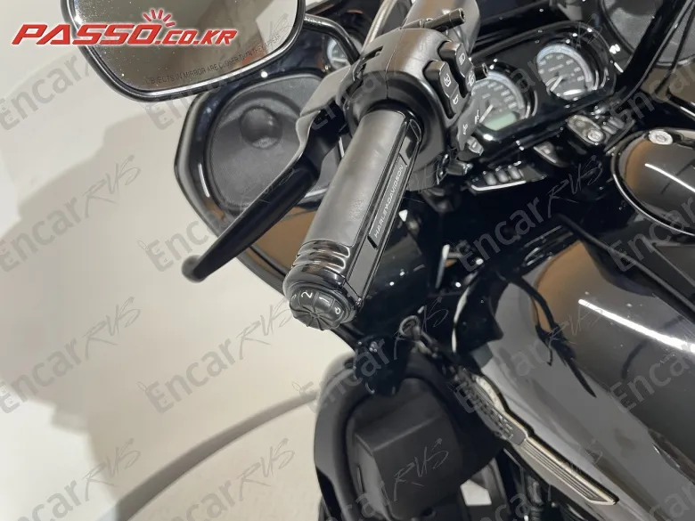 HARLEY-DAVIDSON ROAD GLIDE LIMITED - фото 5