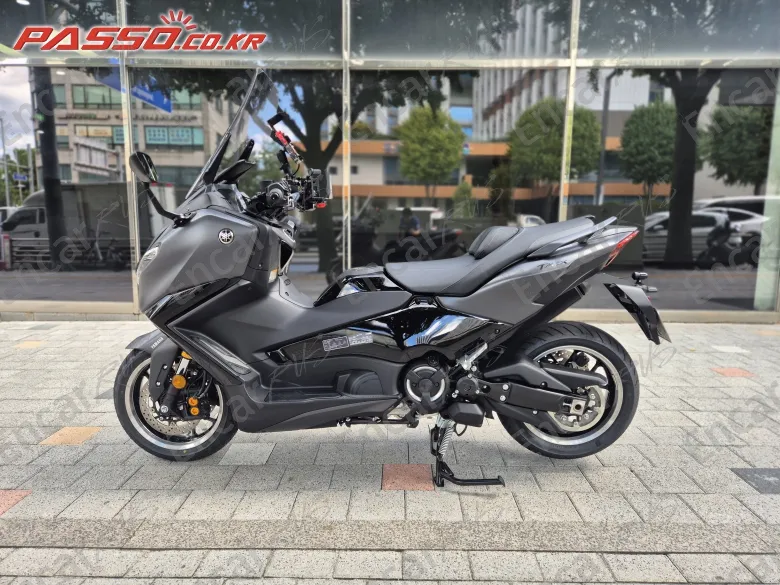 Yamaha T Max 560 - фото 1