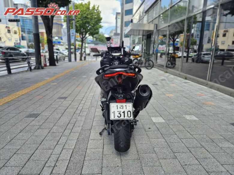 Yamaha T Max 560 - фото 2
