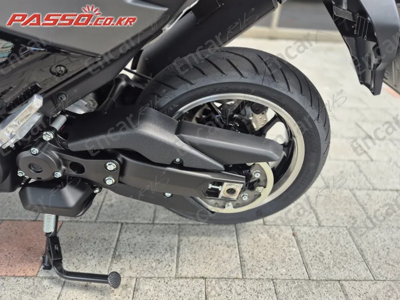 Yamaha T Max 560 - фото 4