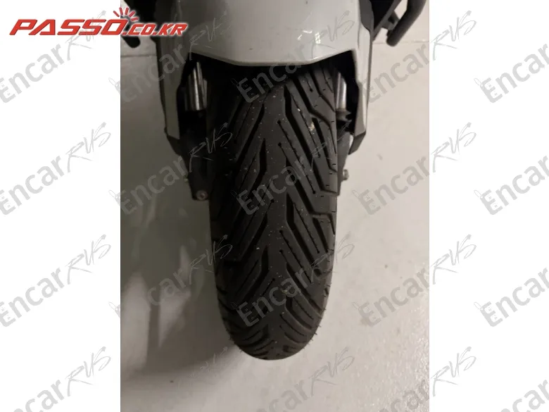 Honda Adv 350 - фото 5
