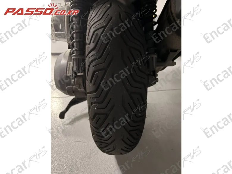 Honda Adv 350 - фото 6