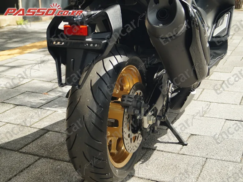 Yamaha T Max 560 - фото 6