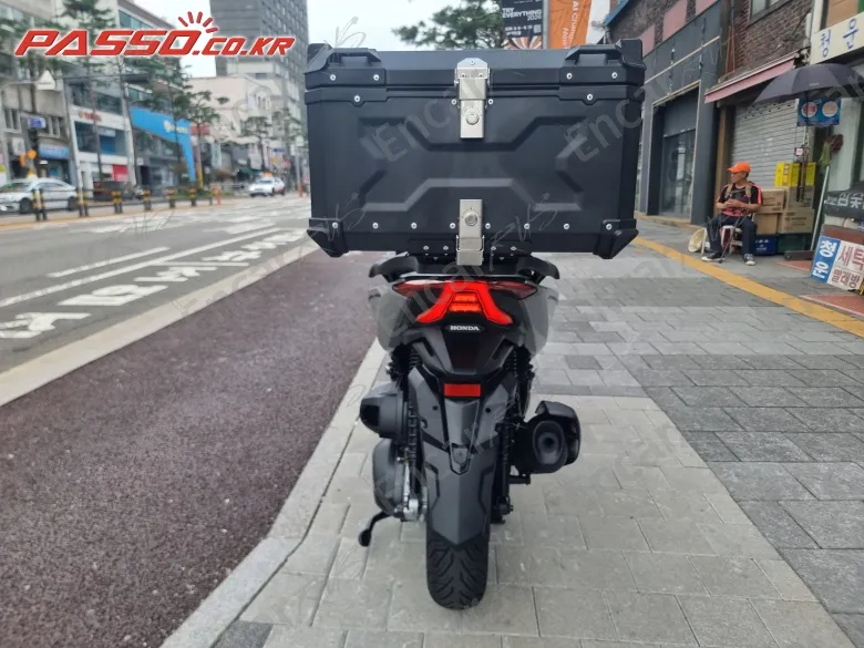 Honda Forza 350 - фото 2